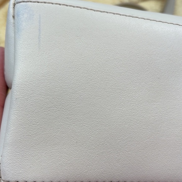 Liz Claiborne 397 Pistachio hand bag cream and light green coloured purse - Picture 8 of 12